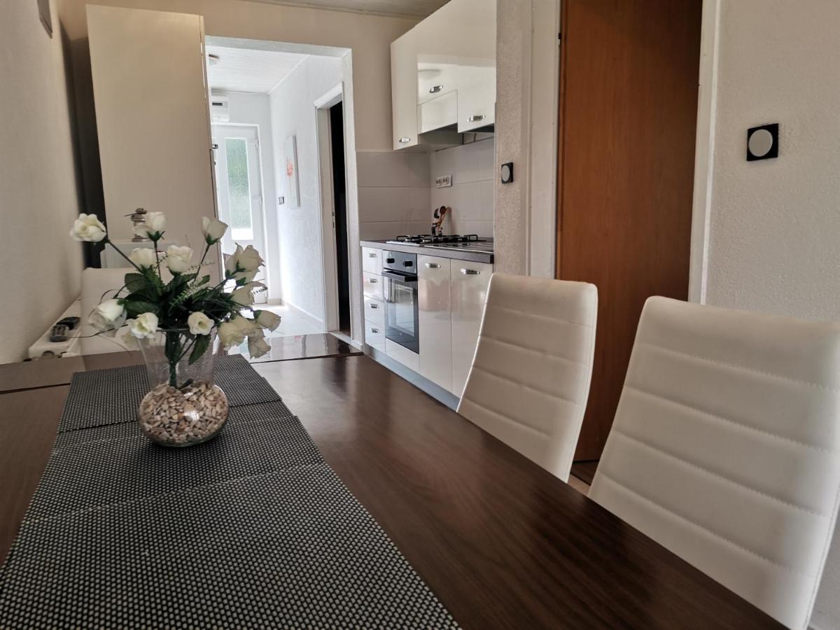 Apartments Dumencic Rab Mundanije Εξωτερικό φωτογραφία