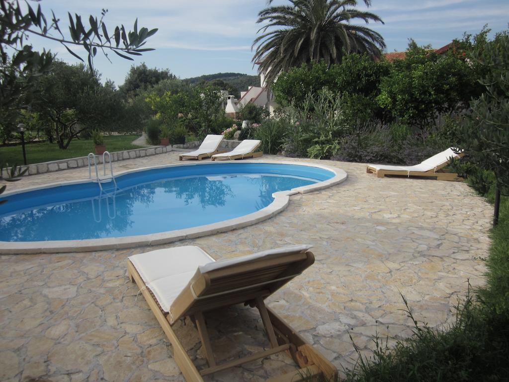 Apartments Dumencic Rab Mundanije Εξωτερικό φωτογραφία