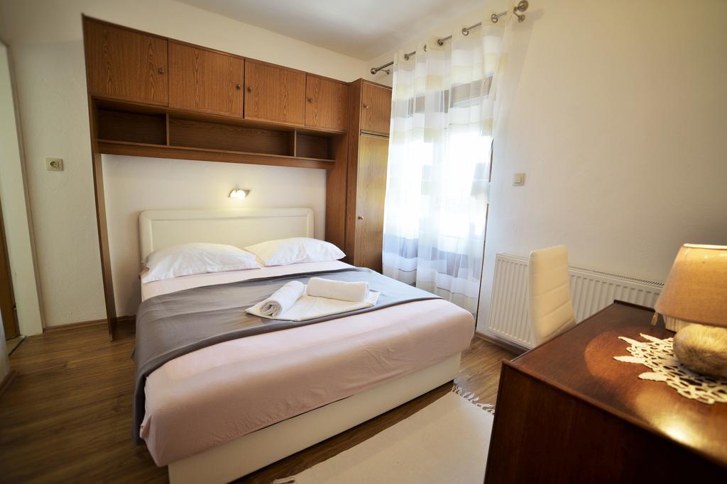 Apartments Dumencic Rab Mundanije Εξωτερικό φωτογραφία
