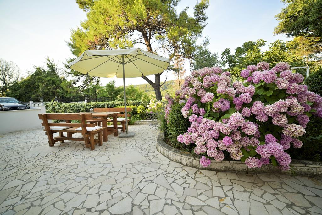 Apartments Dumencic Rab Mundanije Εξωτερικό φωτογραφία